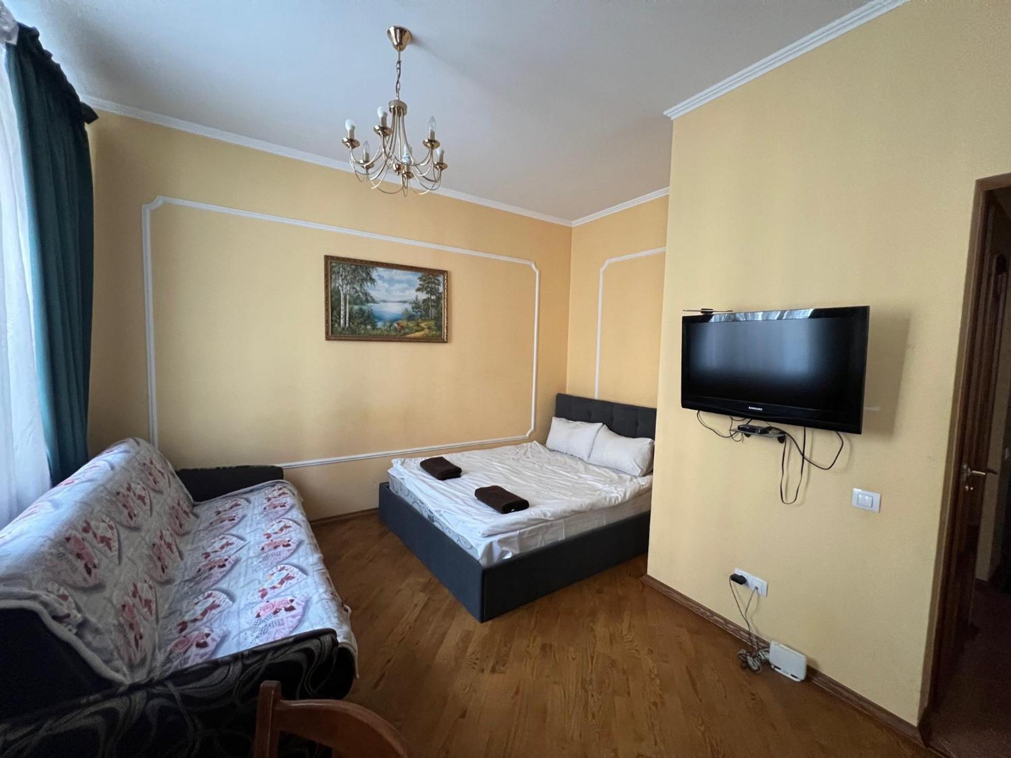 Central House Lviv Ngoại thất bức ảnh